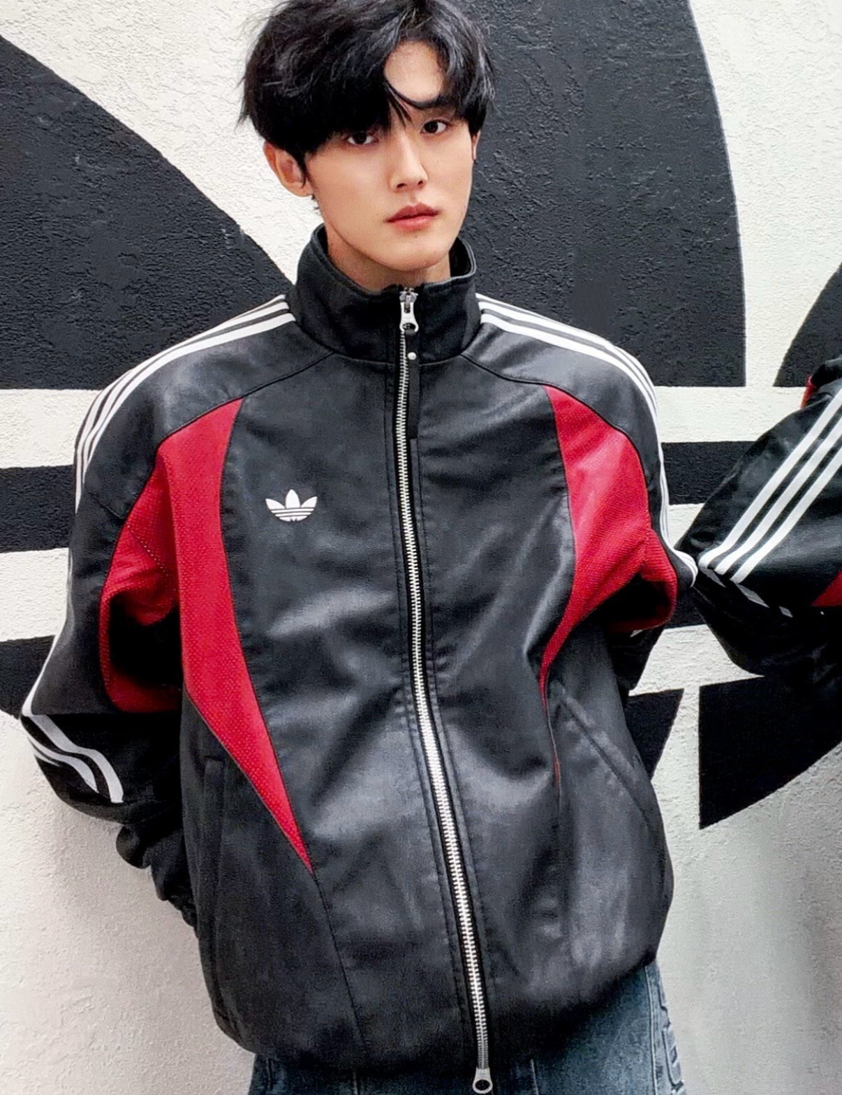 【Luxury】 ADIDAS ORIGINALS STREET M JACKET 運動寬鬆拼色立領長袖夾克 男款 王鶴棣同款外套機車賽車外套皮革外套 KX0813 KX0814