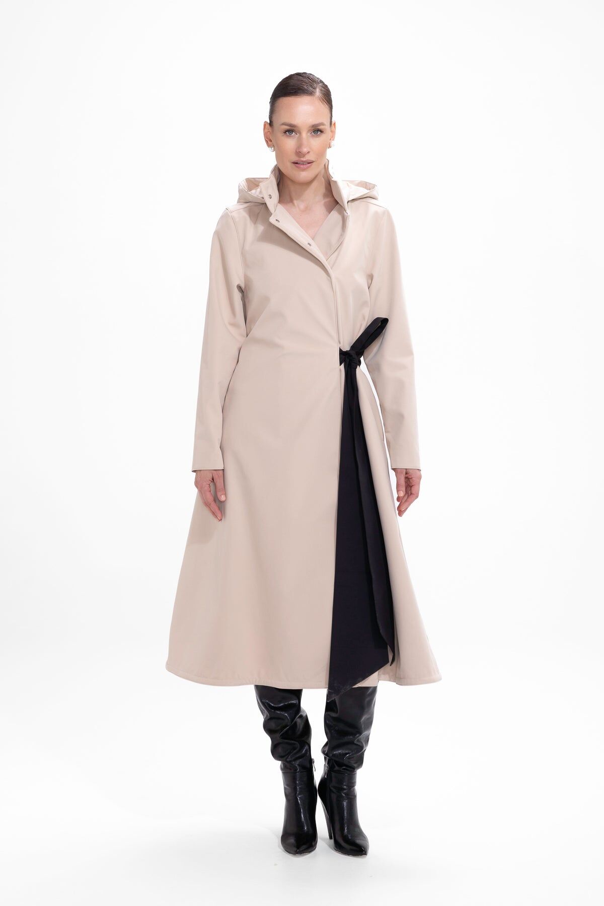 1RS0905-005 [RAINSISTERS] Mid-season Detachable Hood Double Breasted Trapeze Coat Beige With Black Bow Belt #S-DEBO (EU)