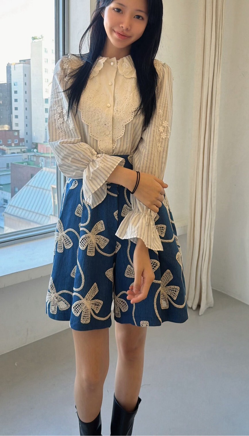 直線貼花蕾絲襯衫