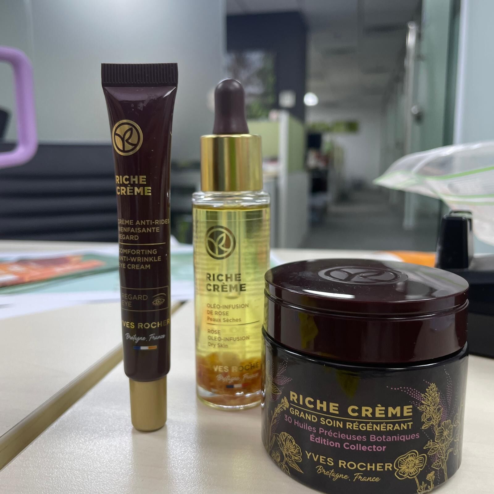 0903YR16-YVRO-YR-金純活顏抗皺全效套裝 [精華油30ml+面霜75ml+眼霜14ml] (A16)