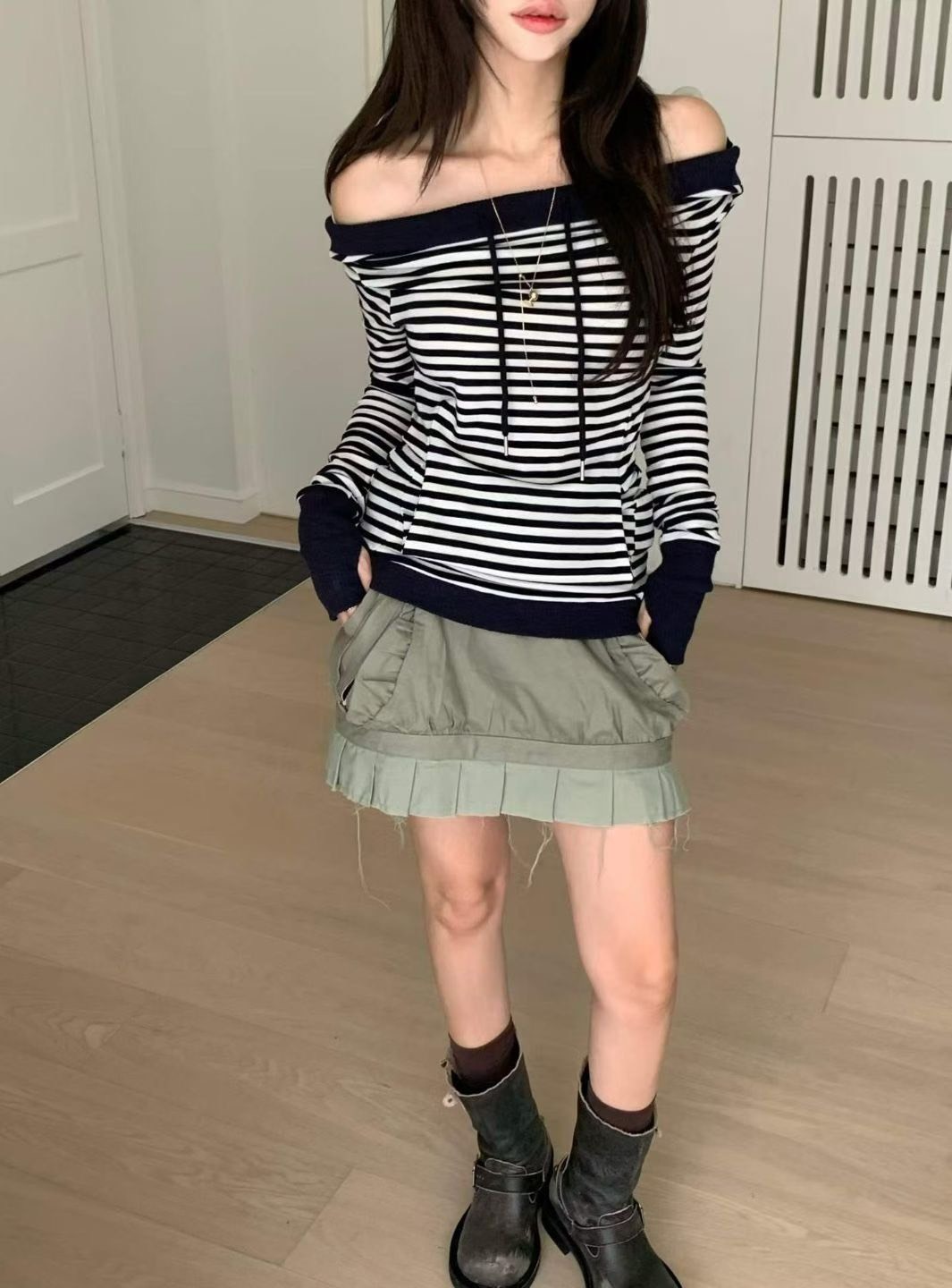 條紋露肩袖洞長袖T