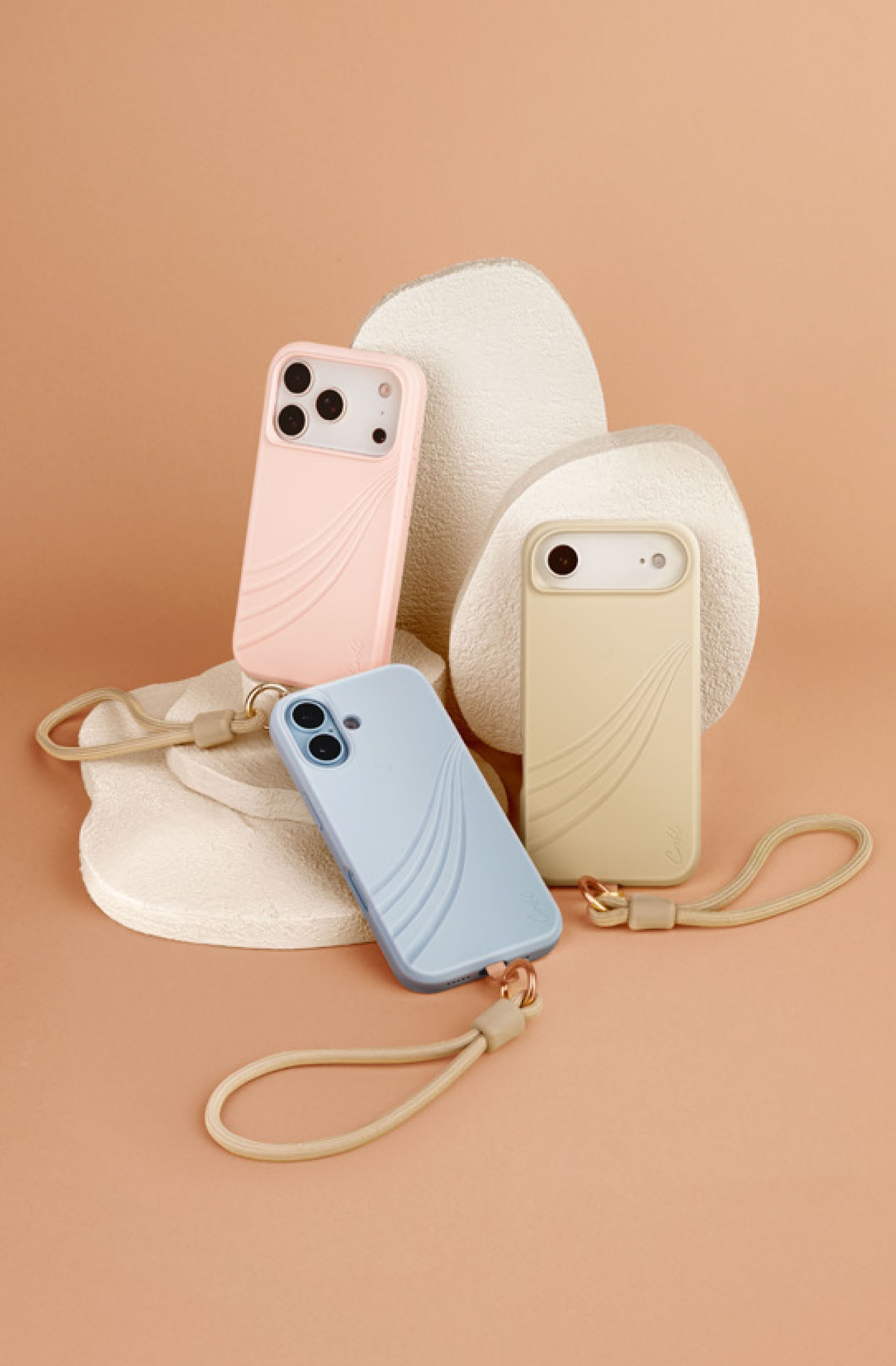 COEHL Serina iPhone 18 系列輕薄液態矽膠磁吸手機殼 (附腕帶)