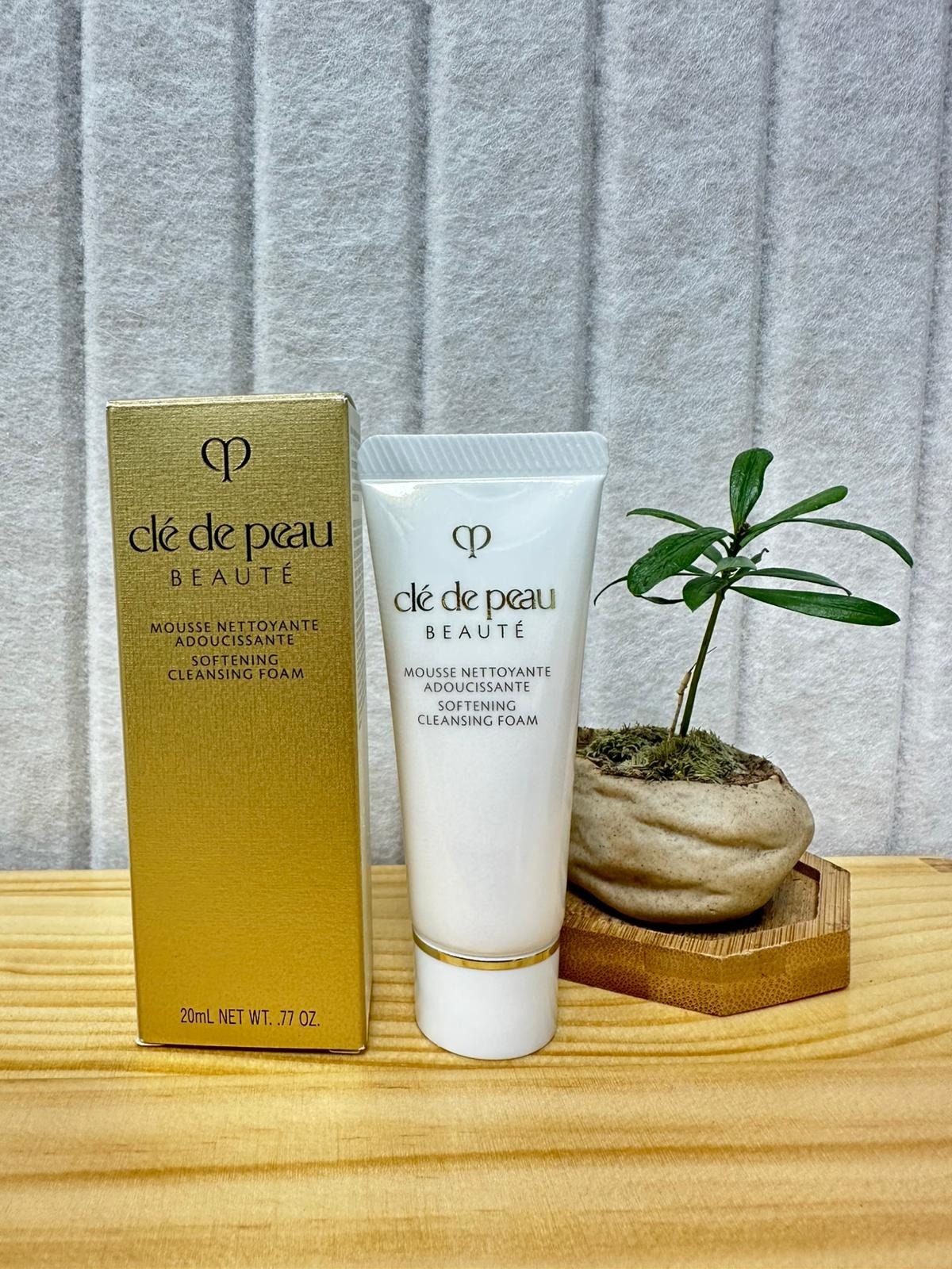 包郵優惠 Clé de Peau Beauté 鉑鑽柔膚潔面泡沫 20ml  #2609