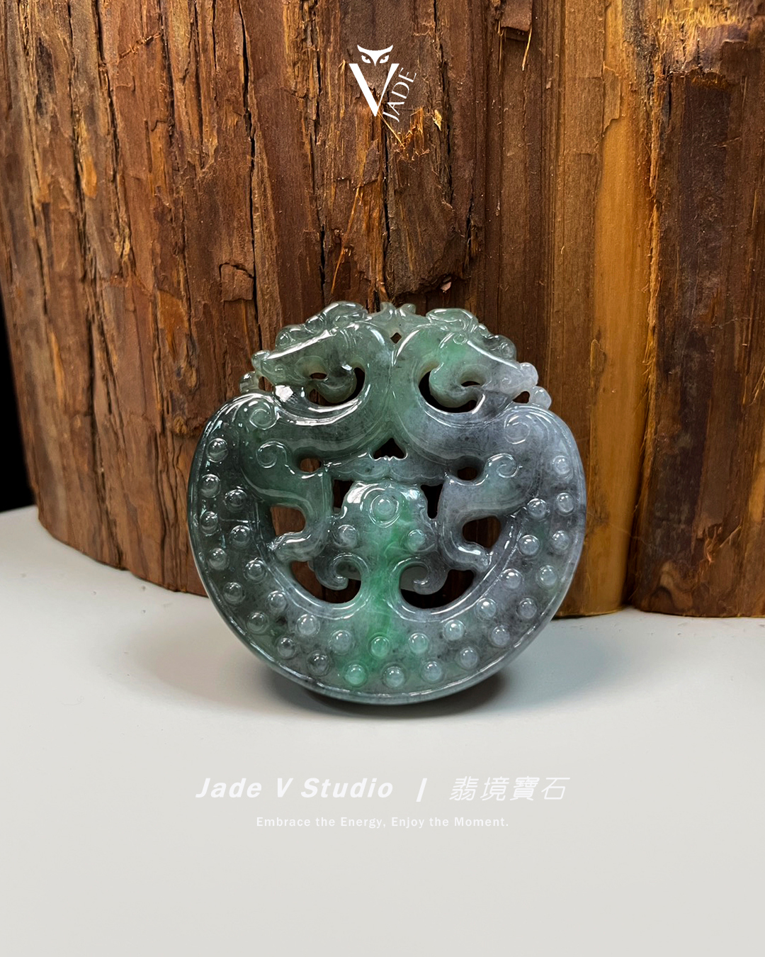 【JadeV｜翡境寶石】烏雞 飄花 古龍雕花 富貴平安 翡翠
