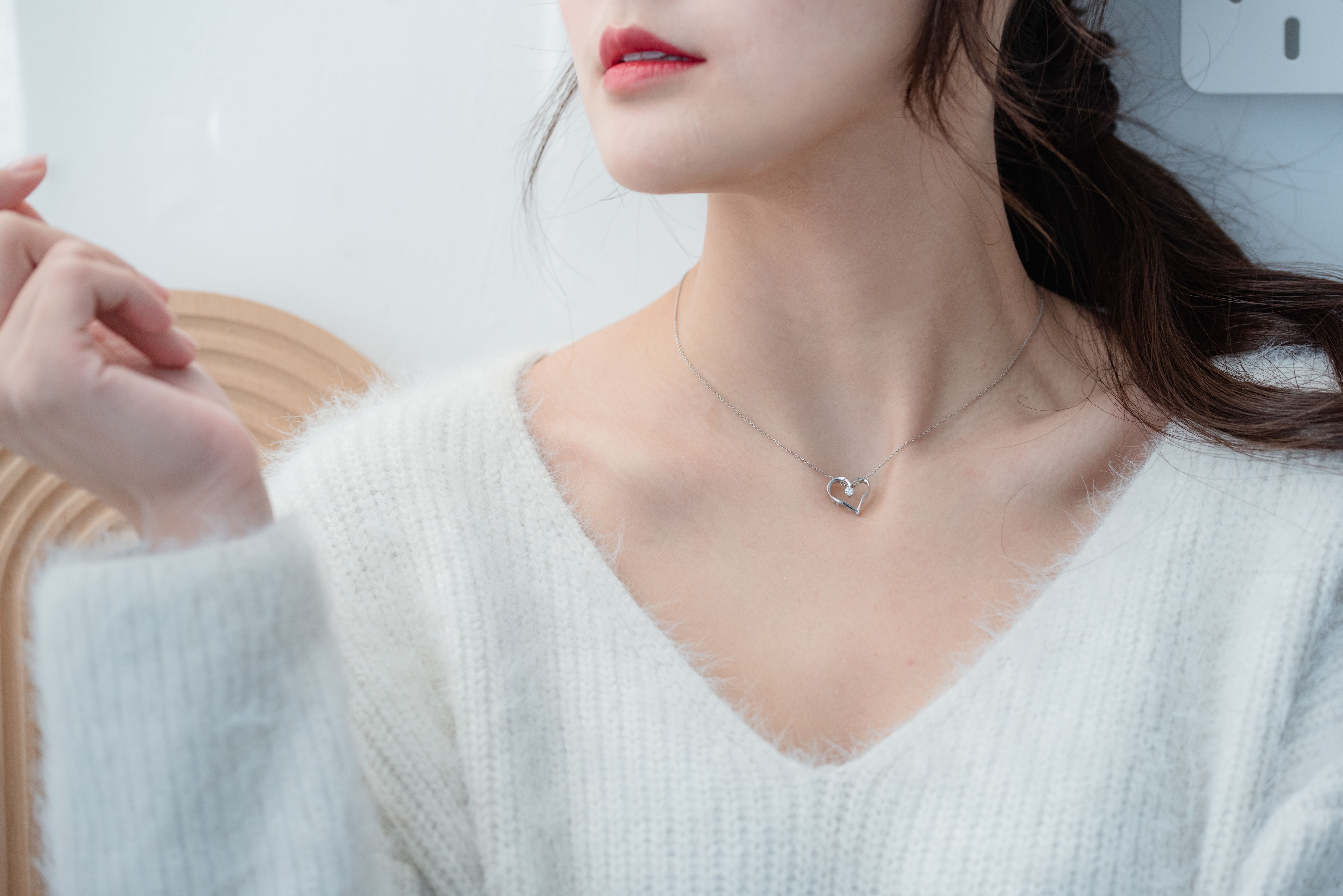 AMOR 愛慕愛心項鍊展示