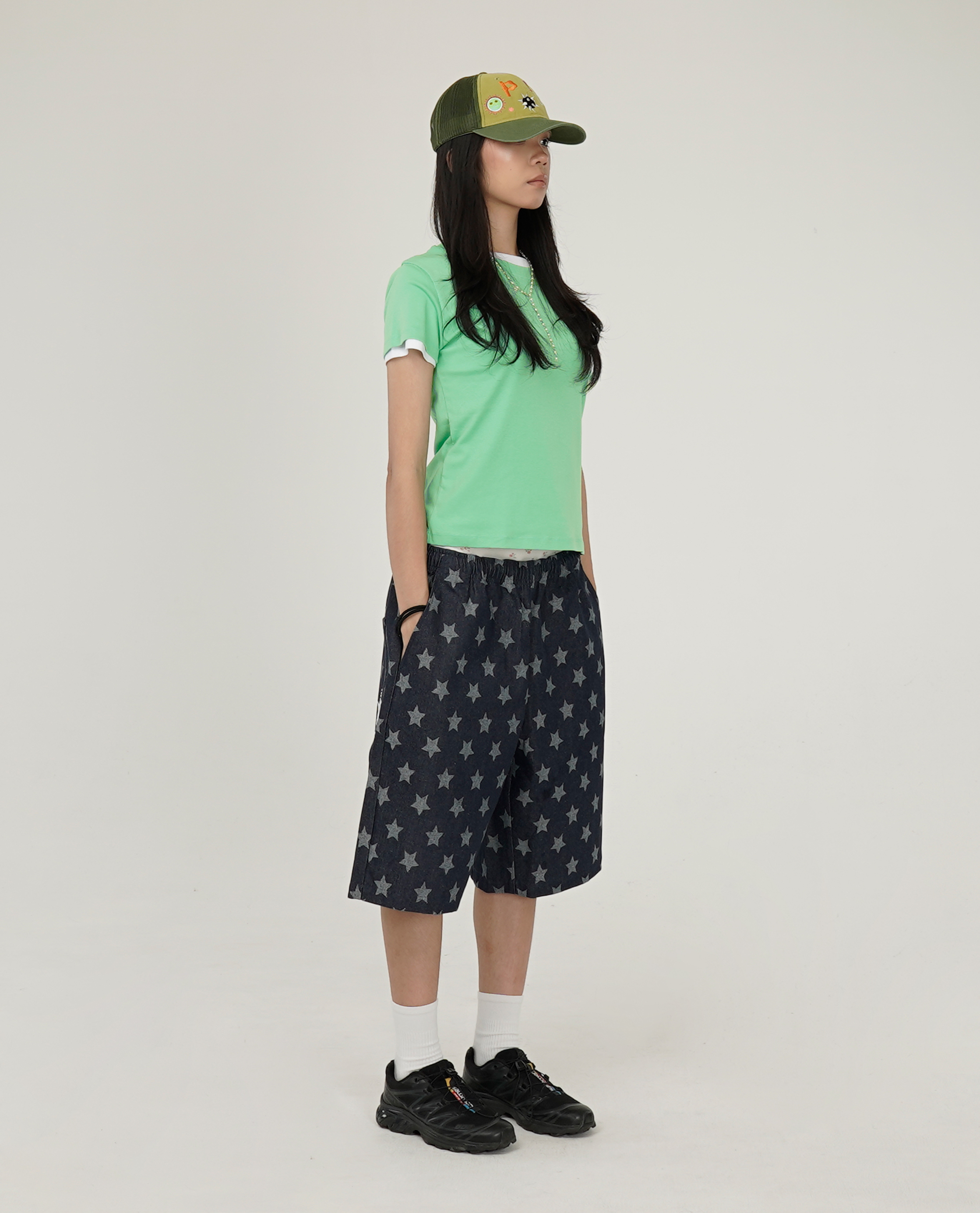 小件圓領素t