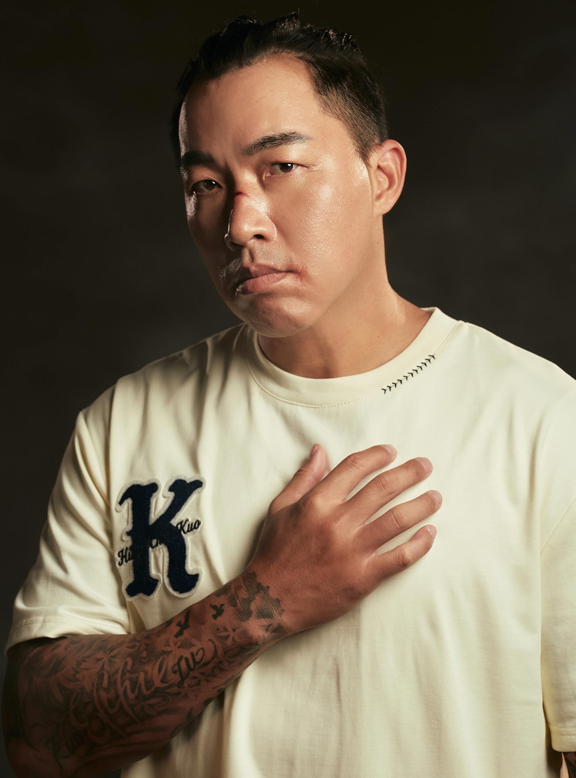【 Kappa x 郭泓志 】K系列 K字刺繡貼布短袖T-Shirt