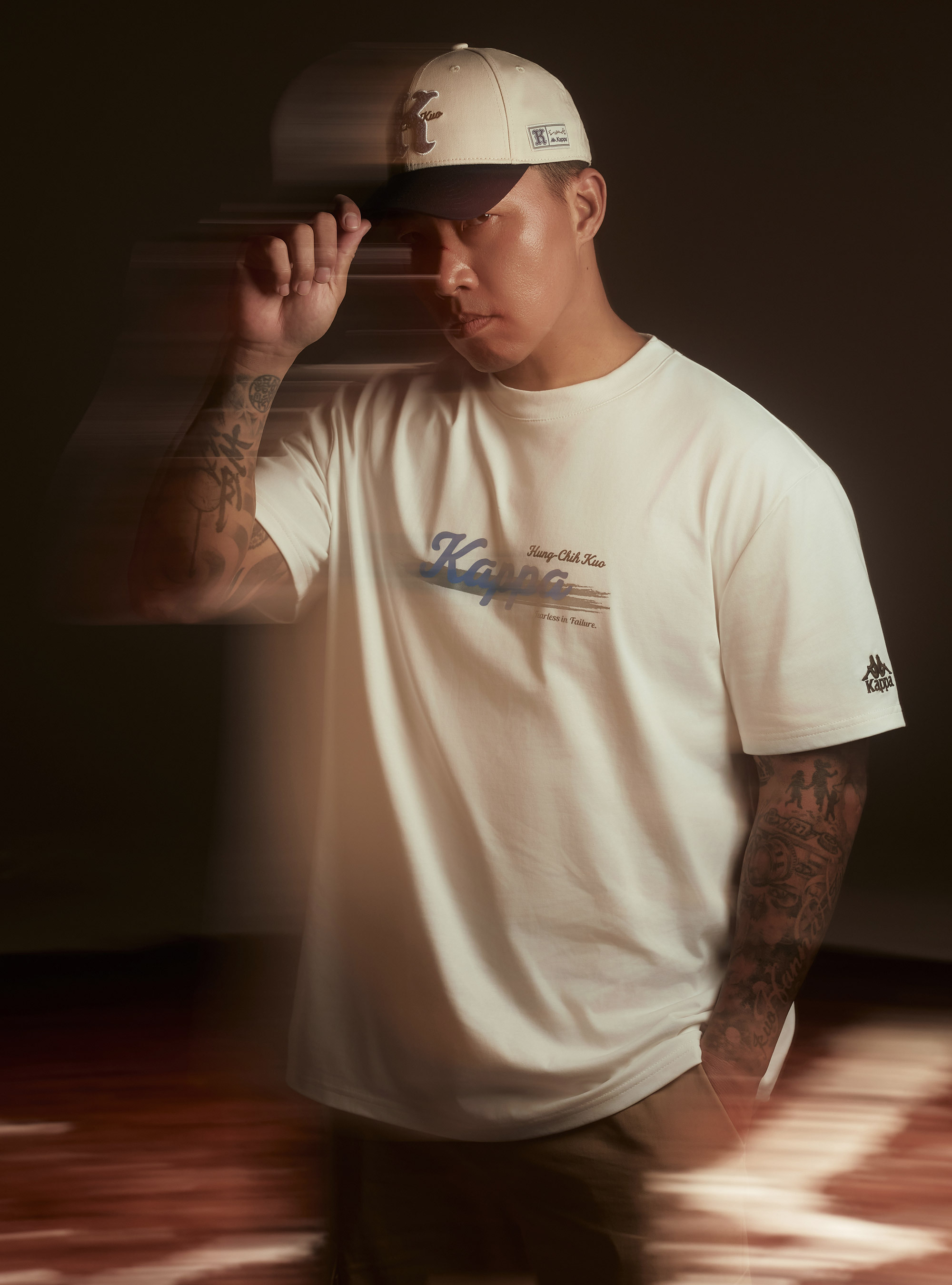 【 Kappa x 郭泓志 】K系列 手寫字樣短袖T-Shirt (白色）