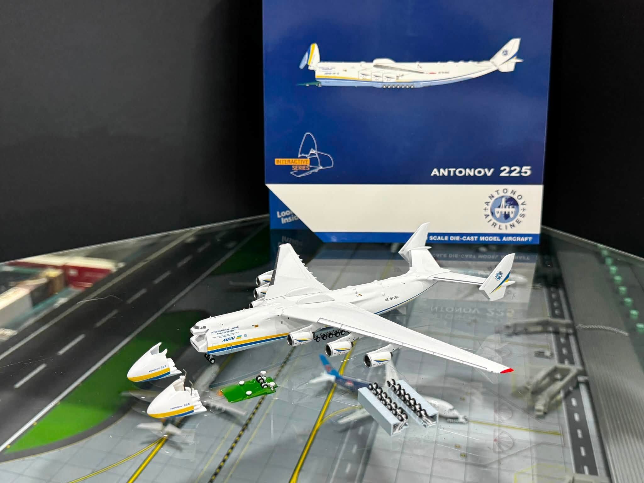 GEMINI 1/400 安托諾夫 AN-225 UR-82060 (可開艙門更換)