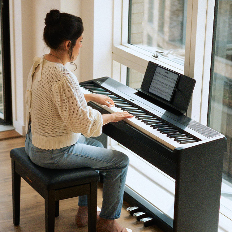 ROLAND FP40