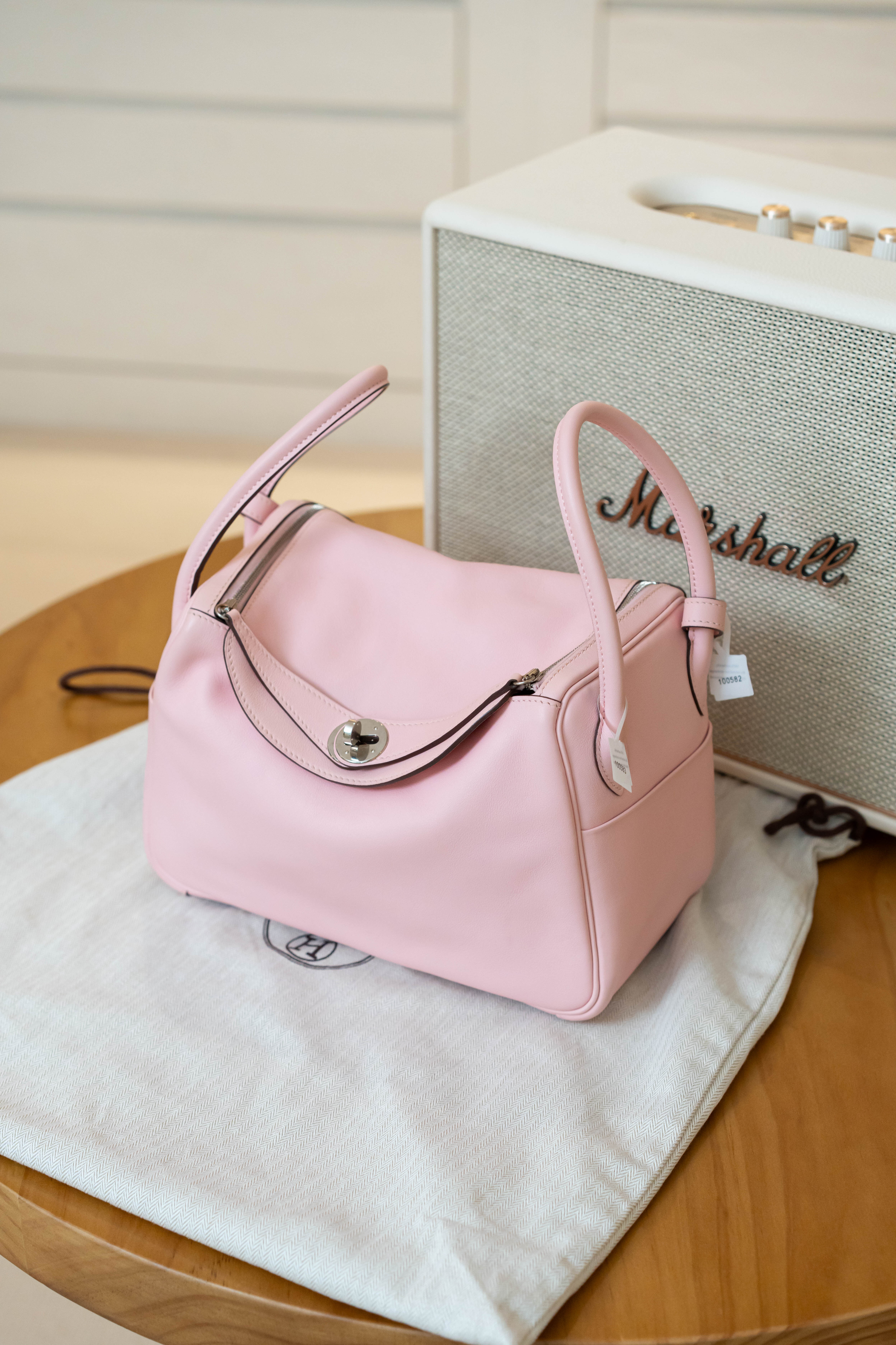 Hermes Swift Lindy 30 皮革銀扣手袋櫻花粉色