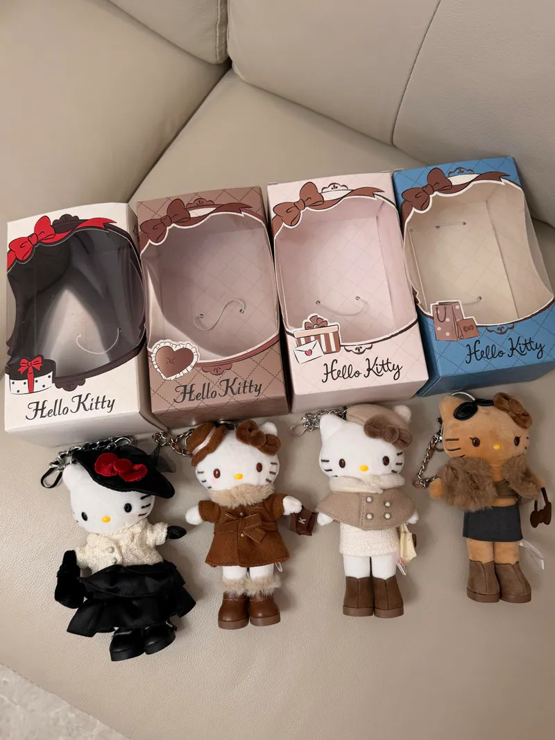 【國外限定】SANRIO HELLO KITTY 長腿 三麗鷗 秋冬新品 摩登假期系列 黑皮 千禧 辣妹風 千金大小姐 吊飾