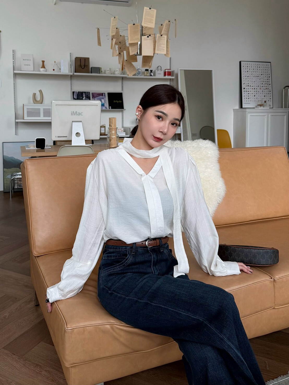 V領綁帶小澎袖上衣