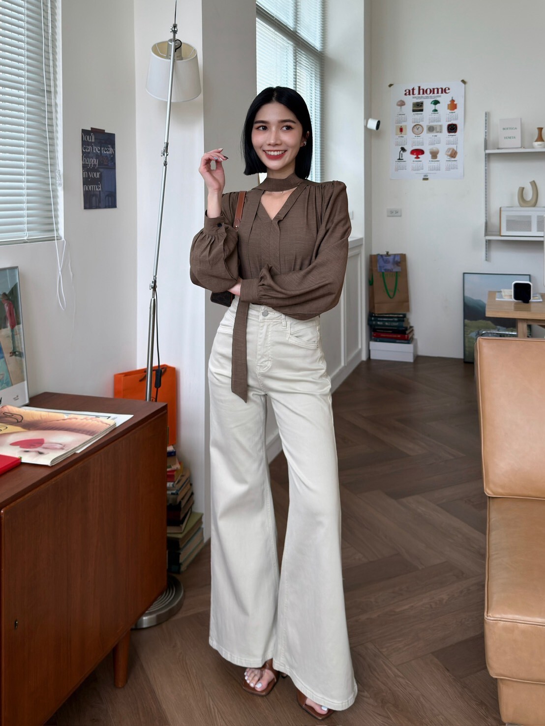 V領綁帶小澎袖上衣