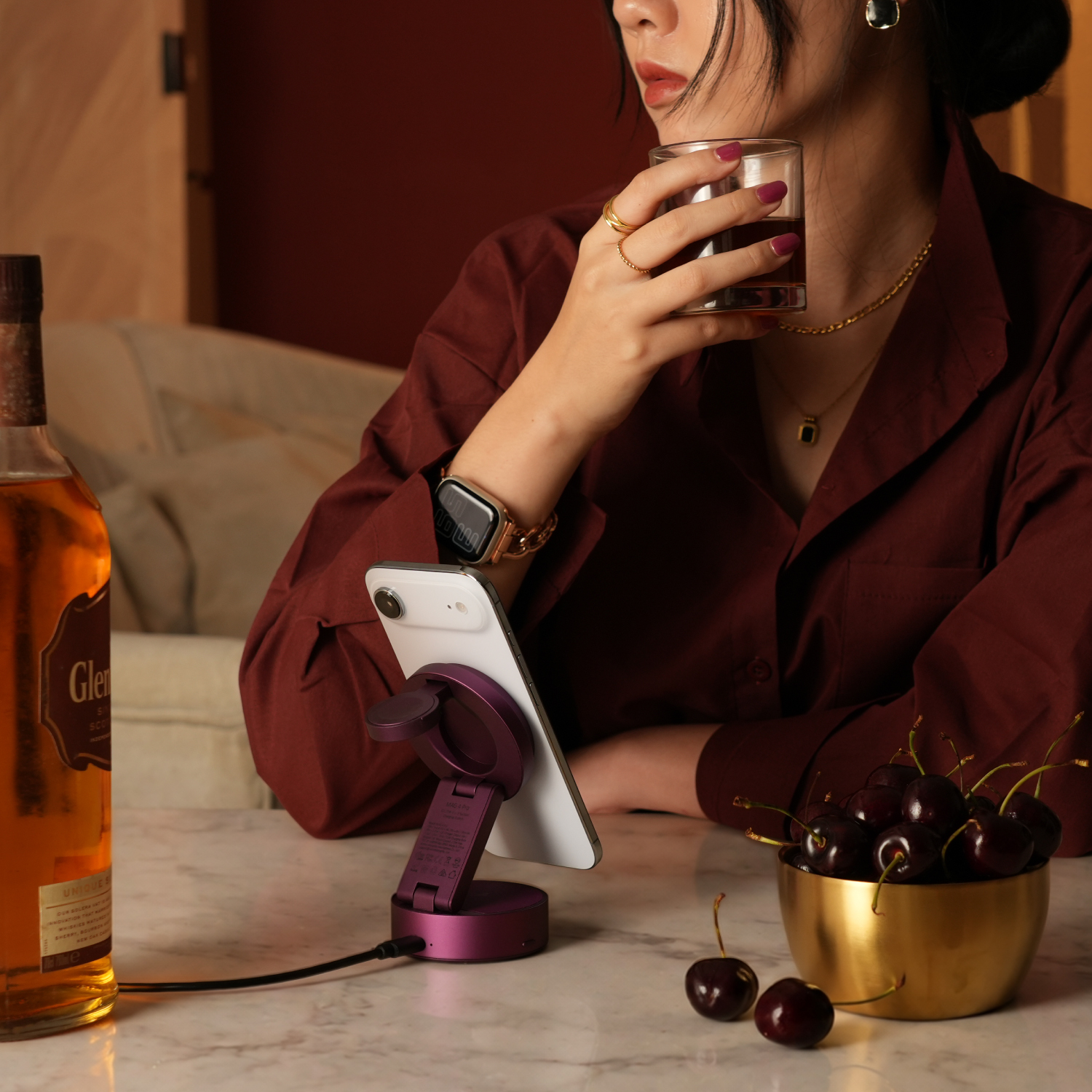 [PRE-ORDER] MAG 4 Pro Qi2 25W 4-in-1 Suction Charging Station +  S200 USB-C to USB-C 60W Braided Charging Cable (200CM)