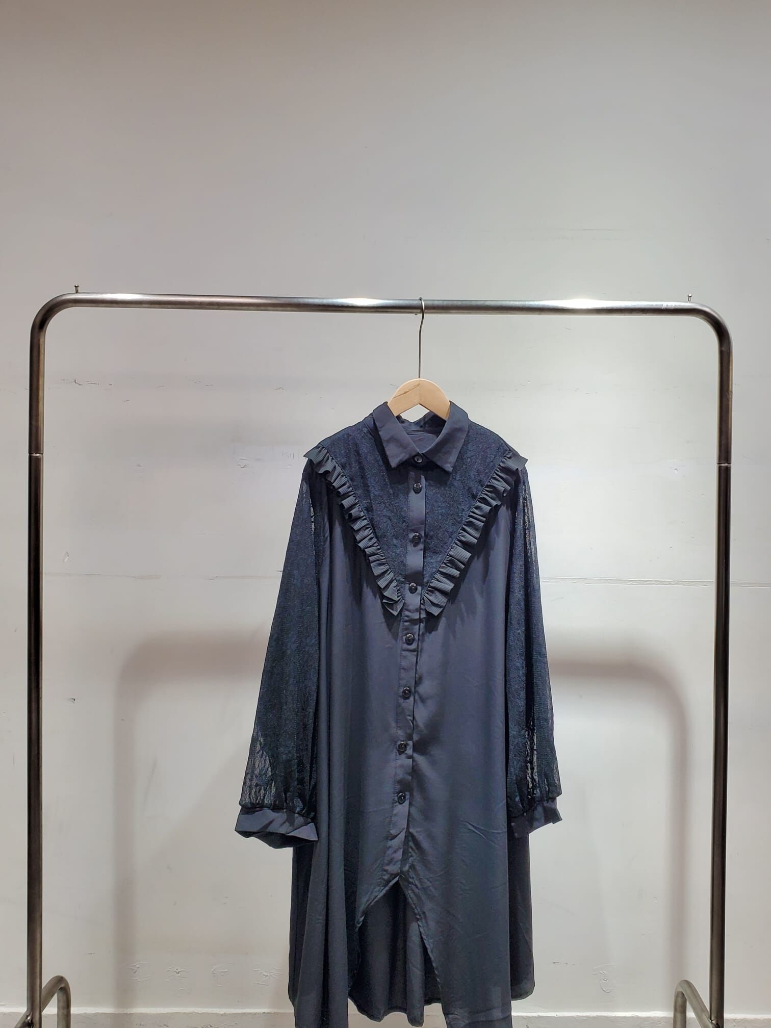 0213560a/柔紗花蕾絲長袖襯衫裙 54/54/32-46