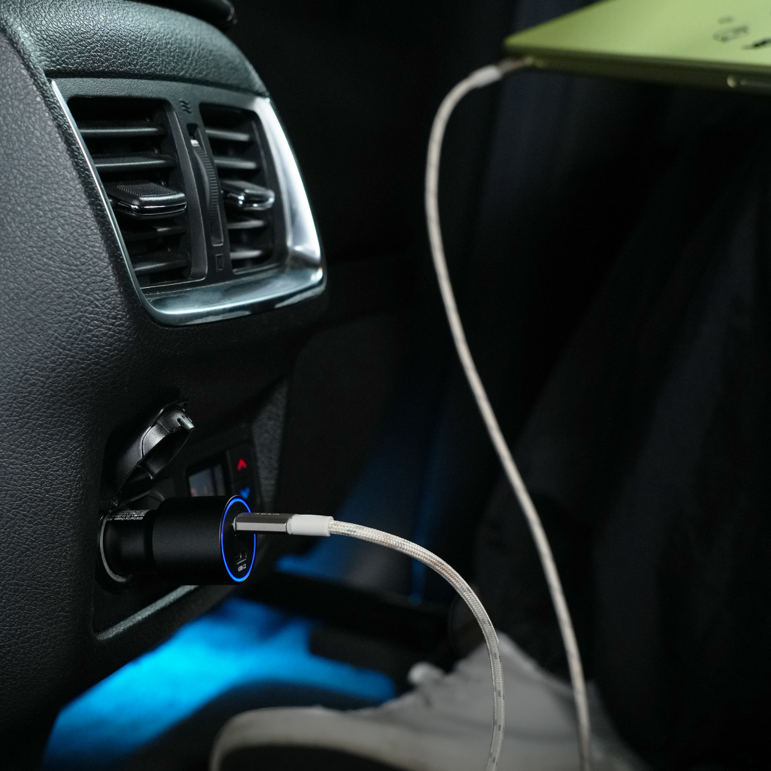 C65 65W Fast Car Charger + iLinio C100 USB-C to USB-C 100W Magnetic Charging Cable (2-Pack)