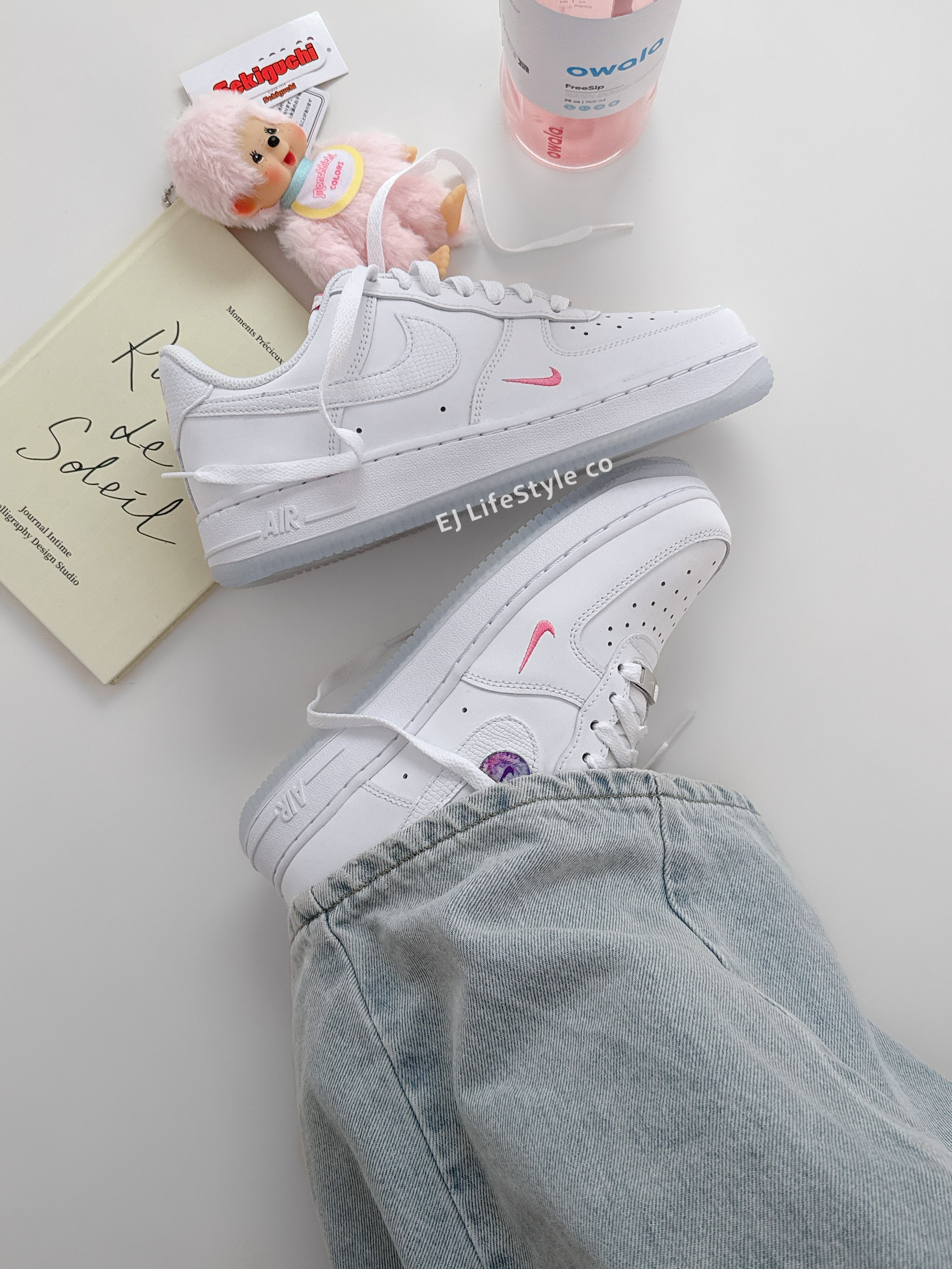 NIKE AIR FORCE 1'07 AF1 蛇紋 粉勾 鐳射鞋扣 吊飾 果凍底 女鞋 IV4453-100 / 現貨