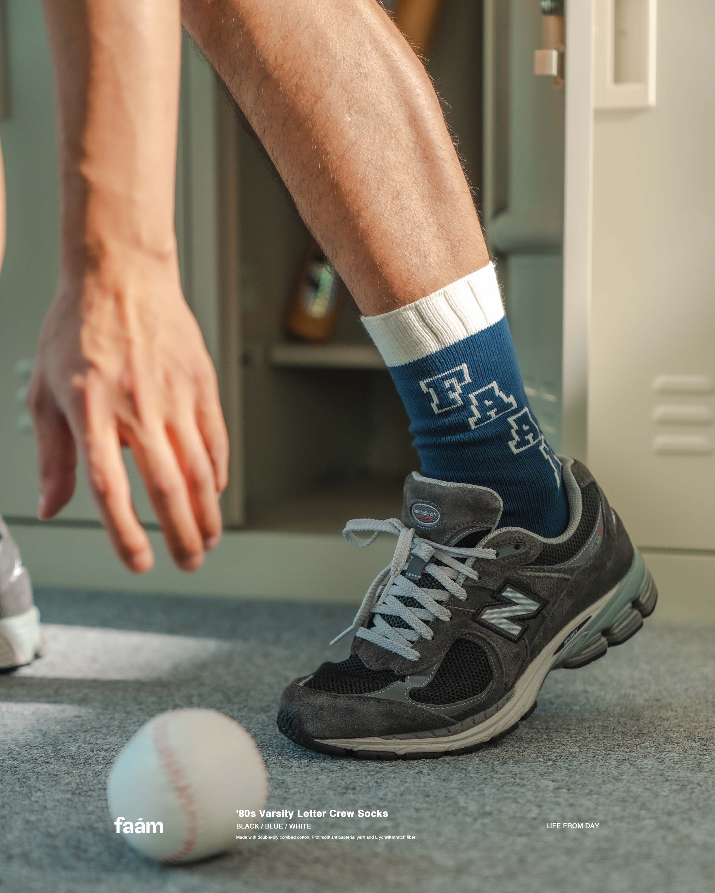 FAAM '80s Varsity Letter Crew Socks  復古學院字體粗針高筒襪