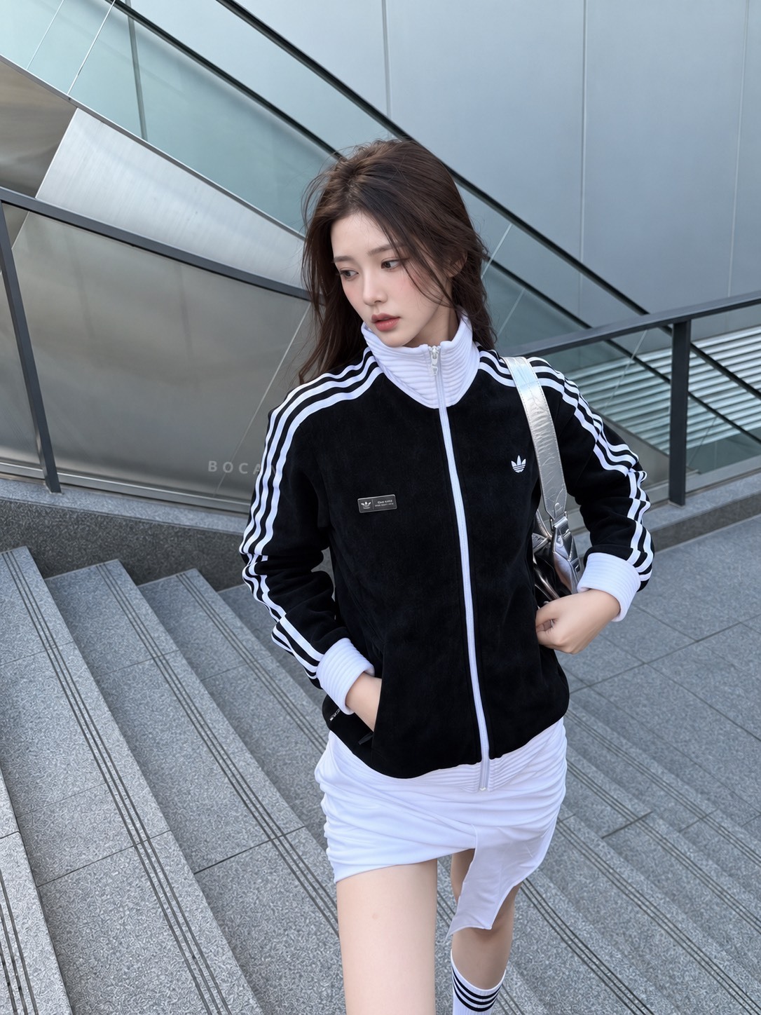 ADIDAS ORIGINALS BY JENNIE 立領運動外套 拉鍊外套 金珍妮同款