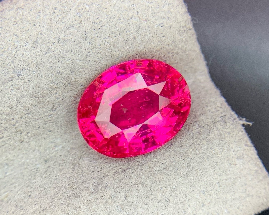 Collector-Grade | Mahenge Jedi Spinel