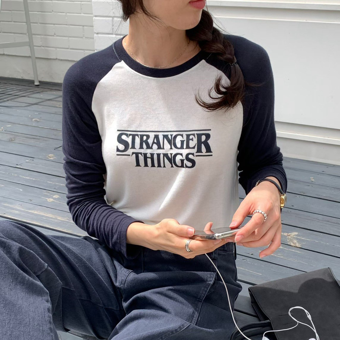 配色手袖STRANGER字母圓領棒球TEE / 2色