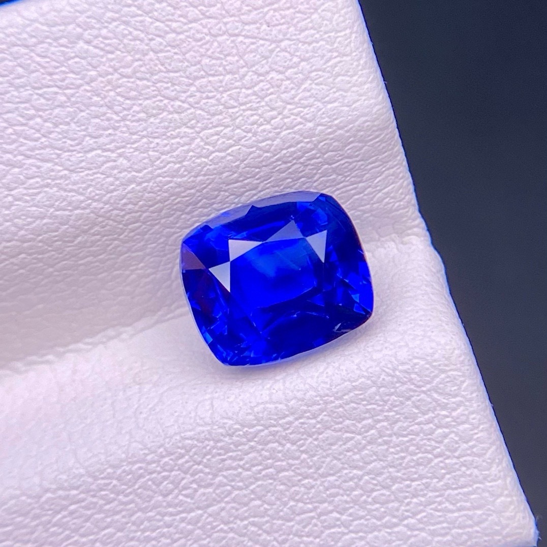 Collector-Grade | Unheated Royal Blue Sapphire