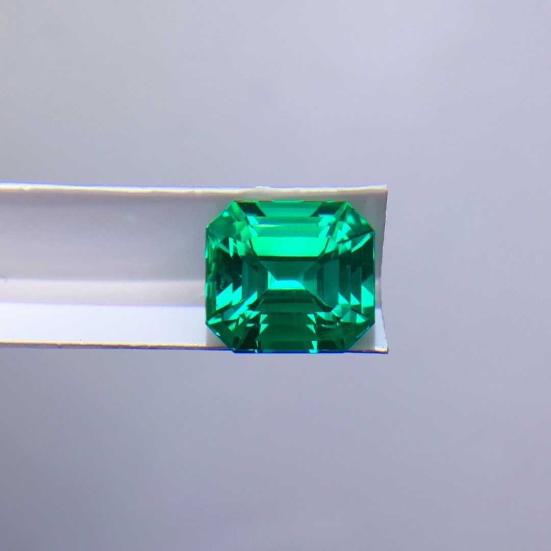 Collector-Grade | Colombian No-Oil Emerald