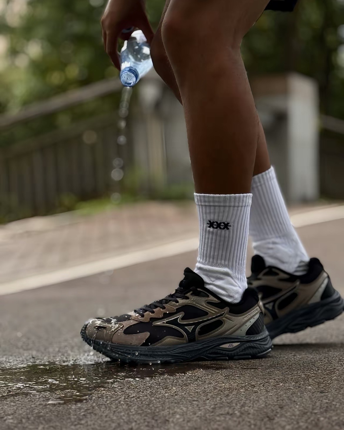 (預訂) Mizuno Racer S - D1GH263507 防潑水使用