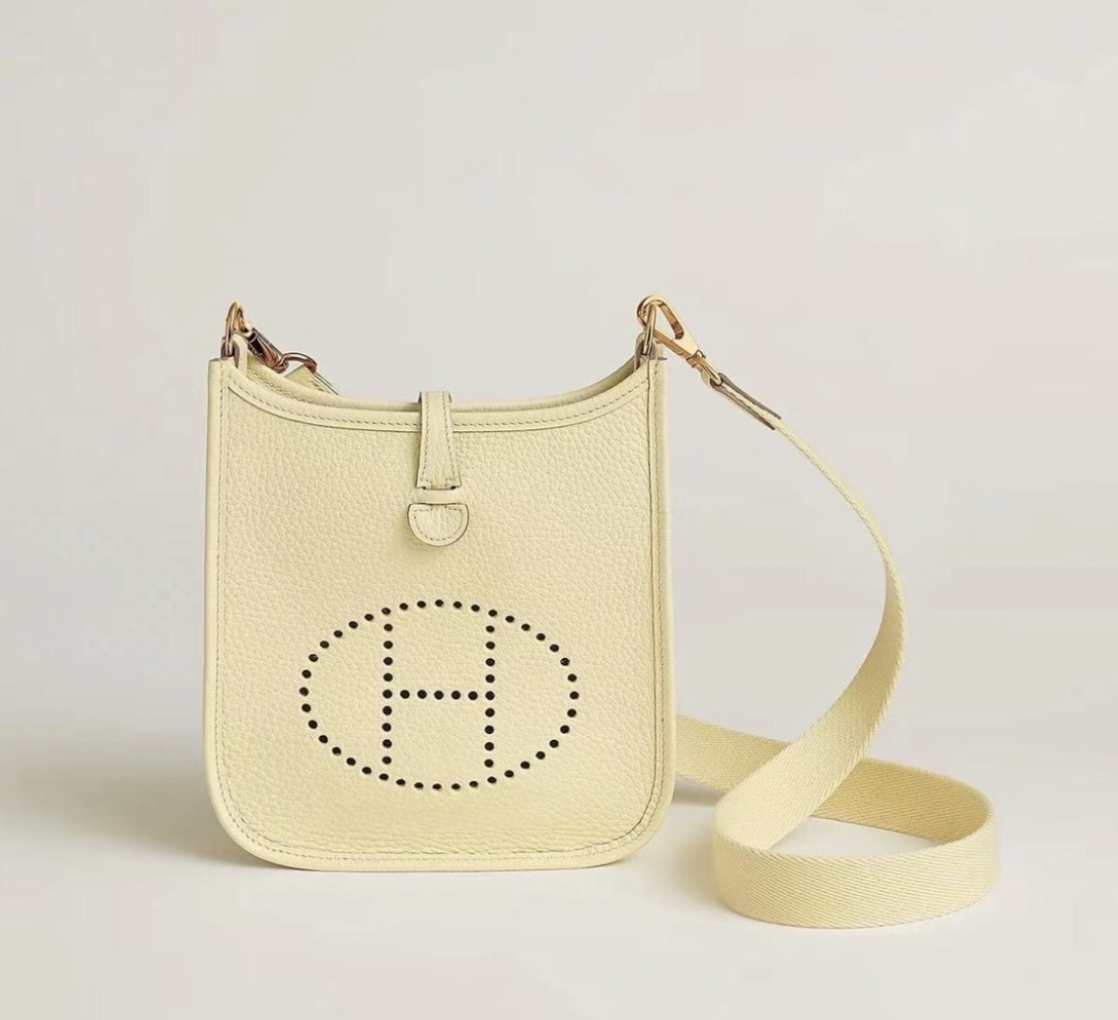 Hermes Evelyne 16 Clemence 迷你 金扣 香草色 小牛皮 斜孭袋 單肩袋