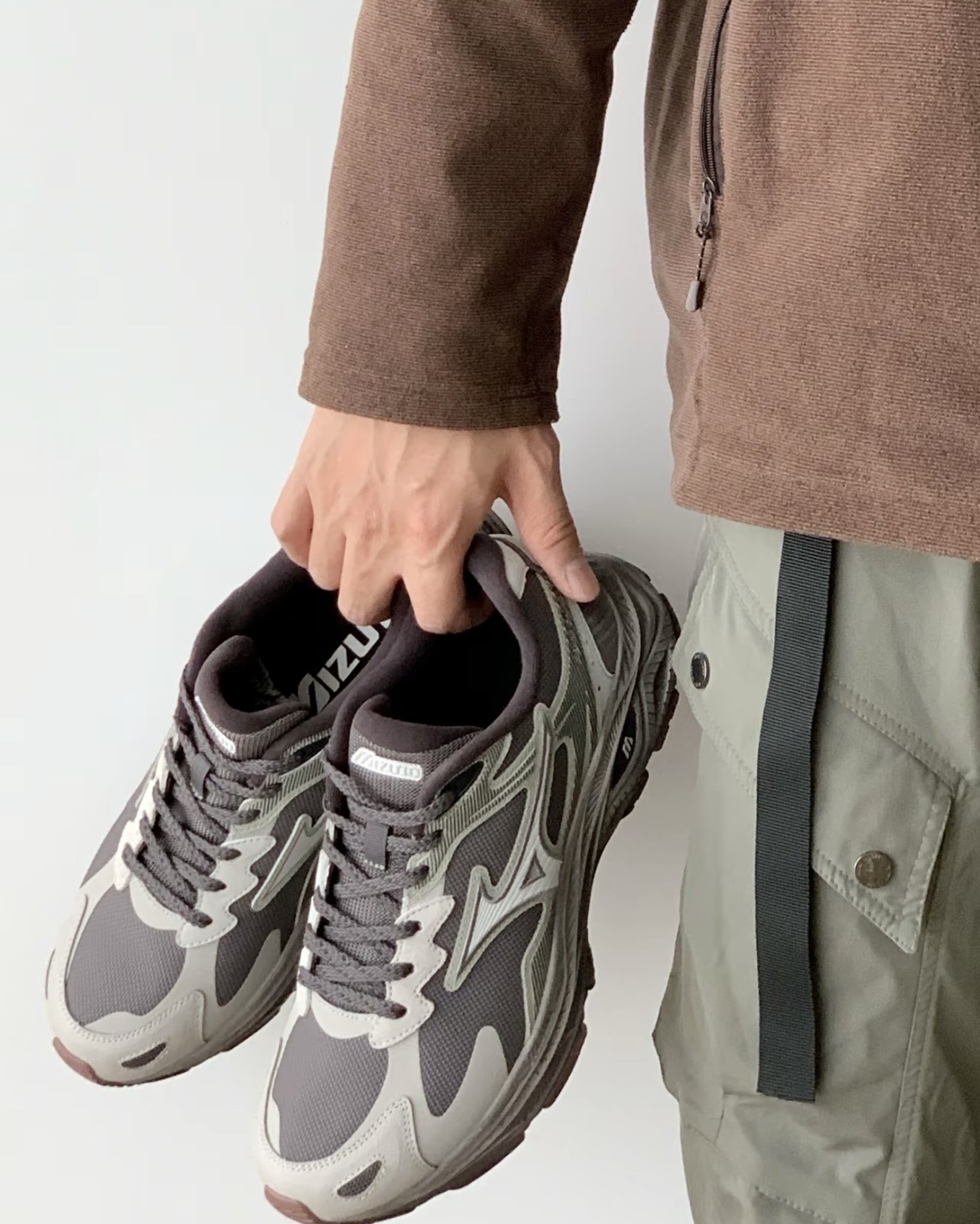 (預訂) Mizuno Racer S - D1GH263510 防潑水使用