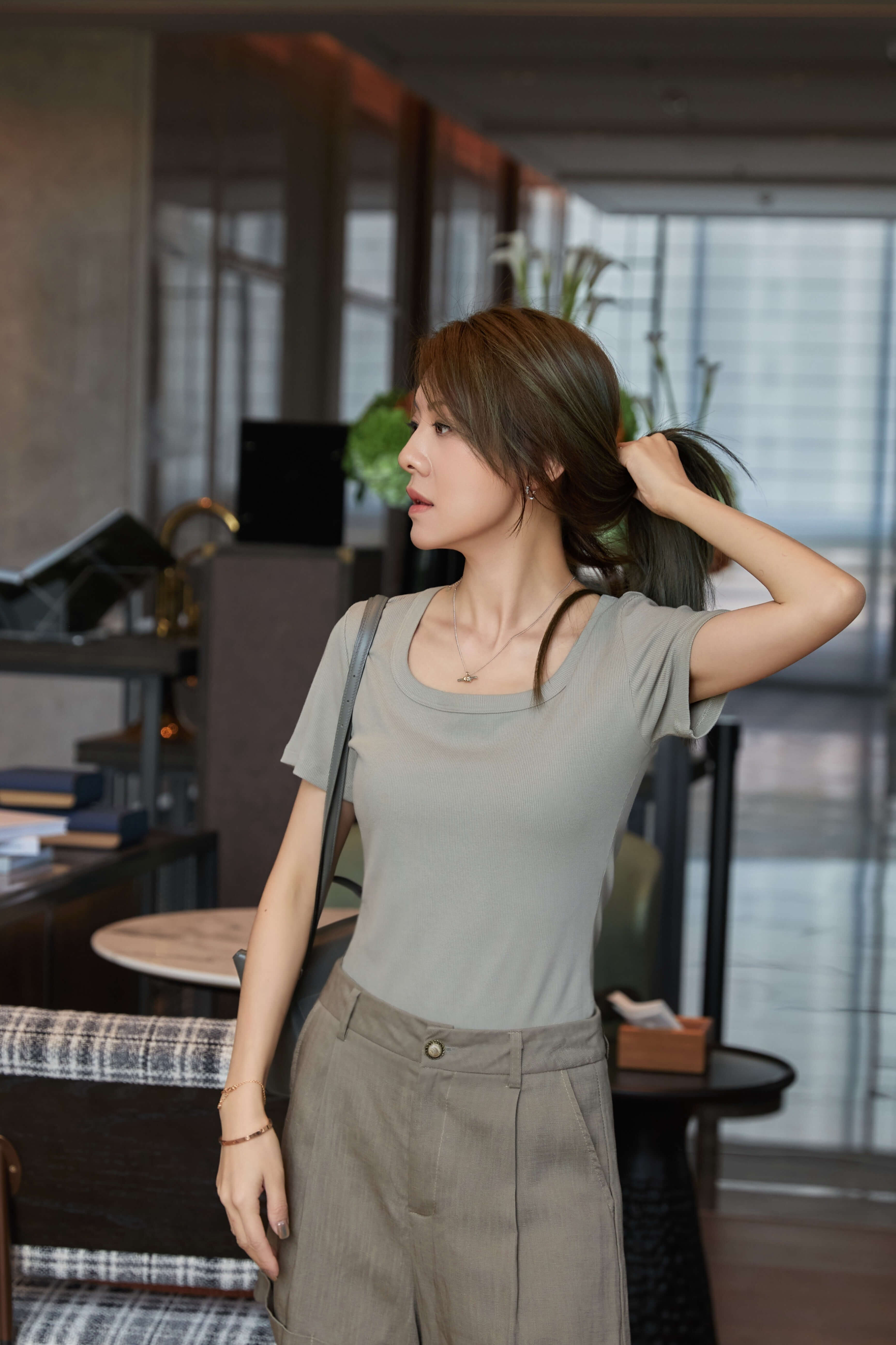 Scoop Neck Rib Slim Tee_TP269L22