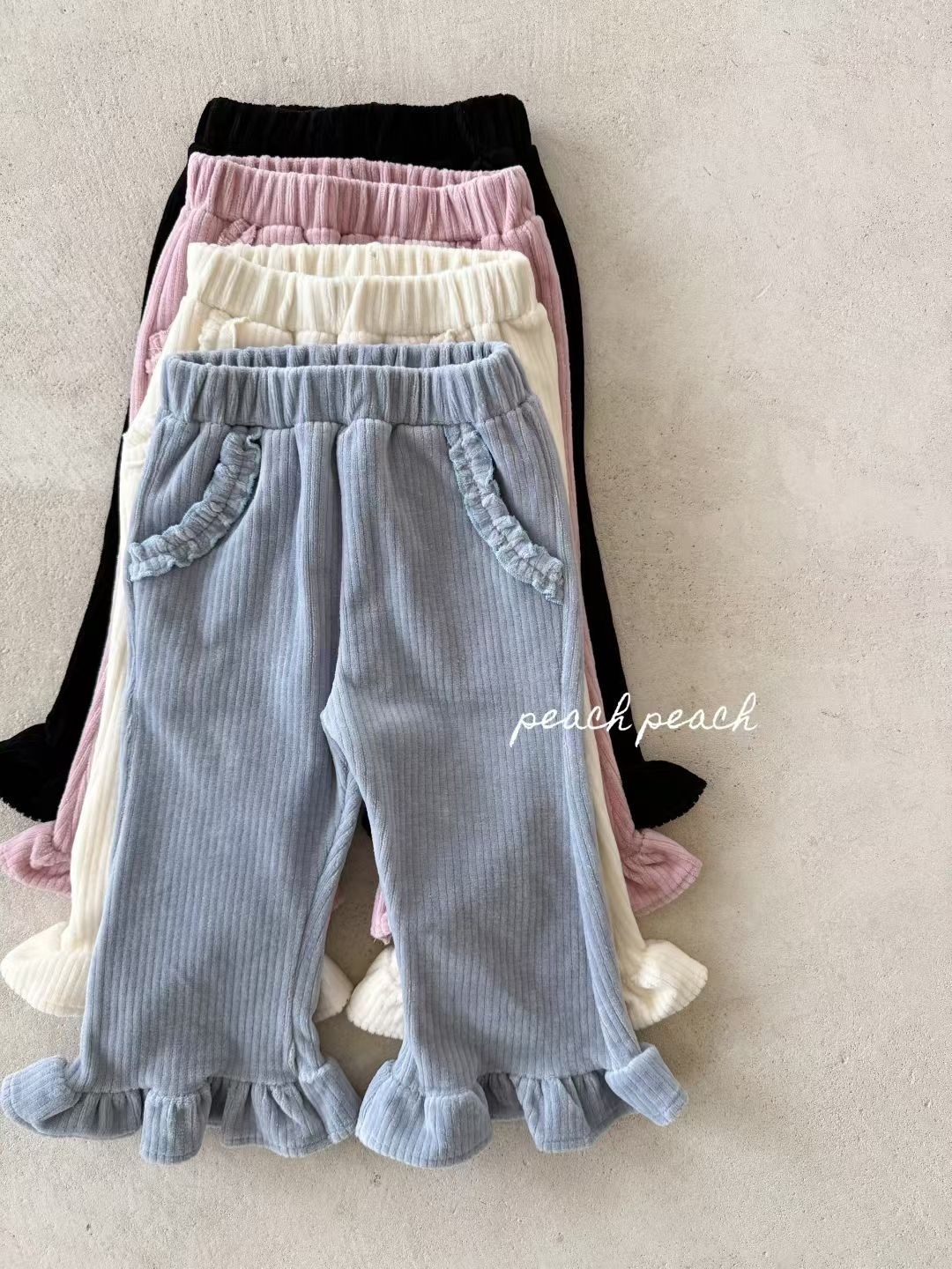 PEACH PEACH Milk Bootcut Pants