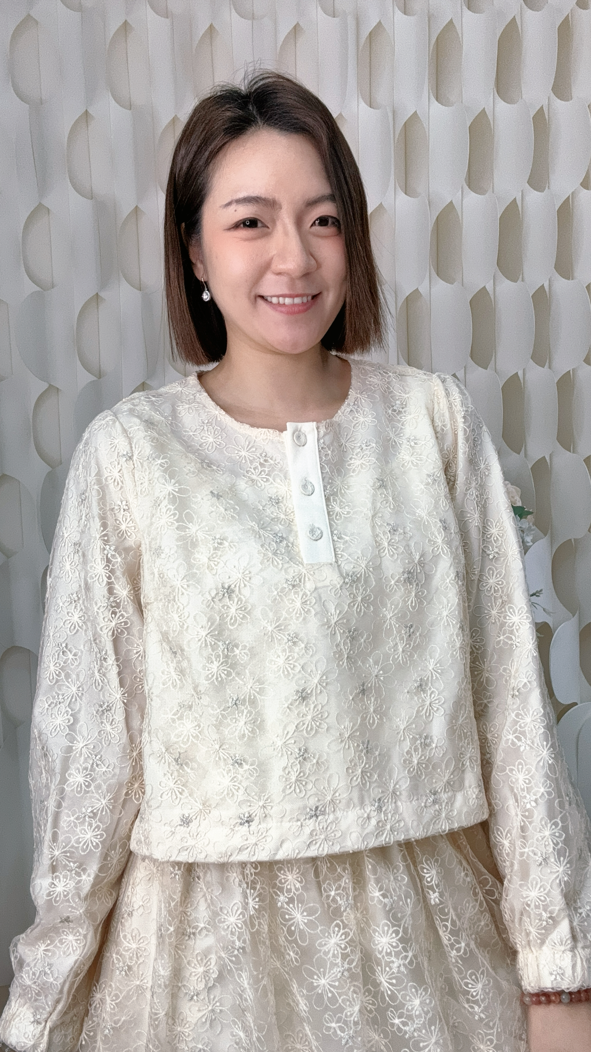 蕾絲刺繡網紗上衣 (胸42 腰44 長22吋) 37392 #0409clo
