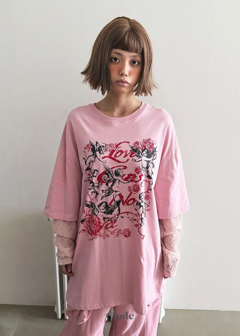 LOVE拼接蕾絲袖長版T