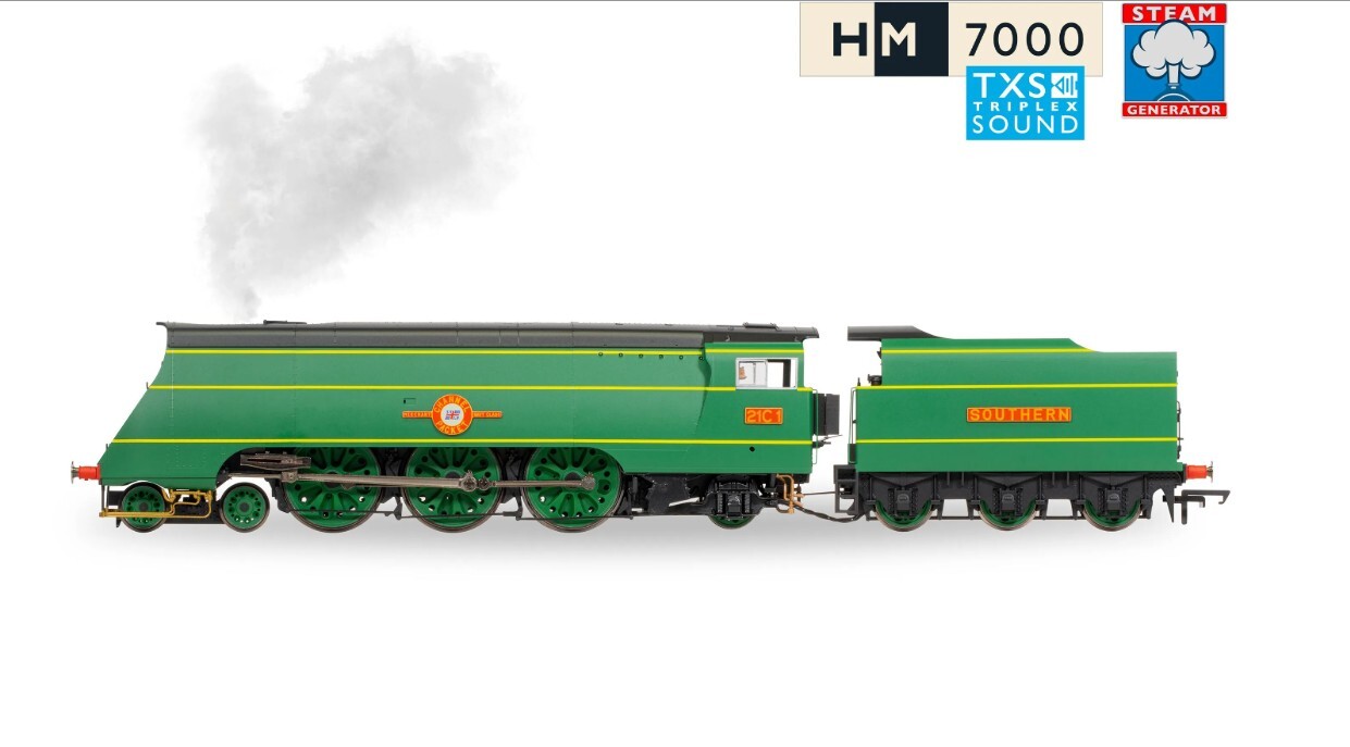 Hornby R30399SS OO scale SR - Merchant Navy Class - 21C1 'Channel Packet' (With Steam Generator)