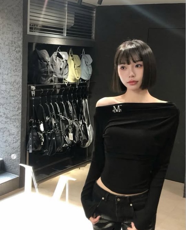<歐膩日常✨> Mucent  不對稱斜肩長袖