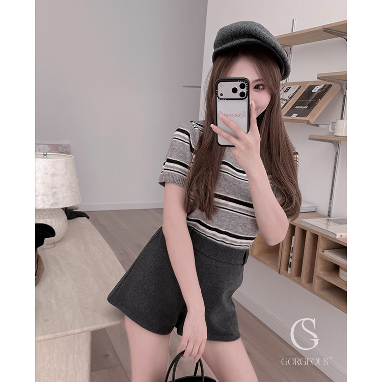W64   「高磅糯糯條紋短踢毛衣」