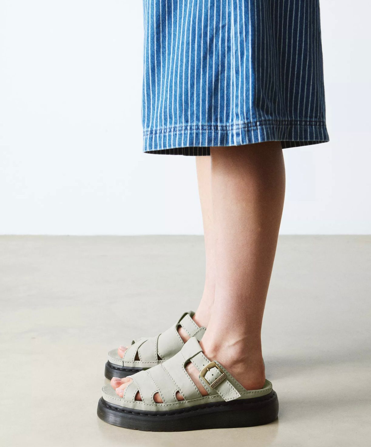 【預購】Dr. Martens Maxxy Slide K090504  磨砂革厚底涼拖鞋
