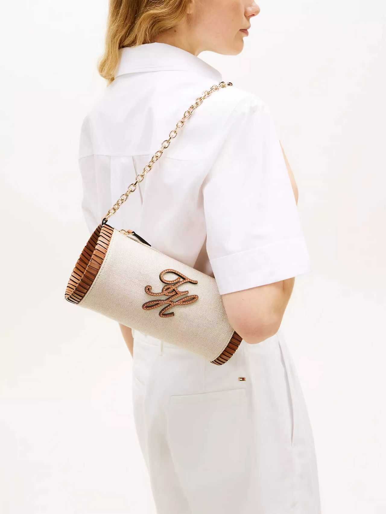 【預購】TOMMY HILFIGER N090537 Script Monogram 亞麻鏈條單肩包