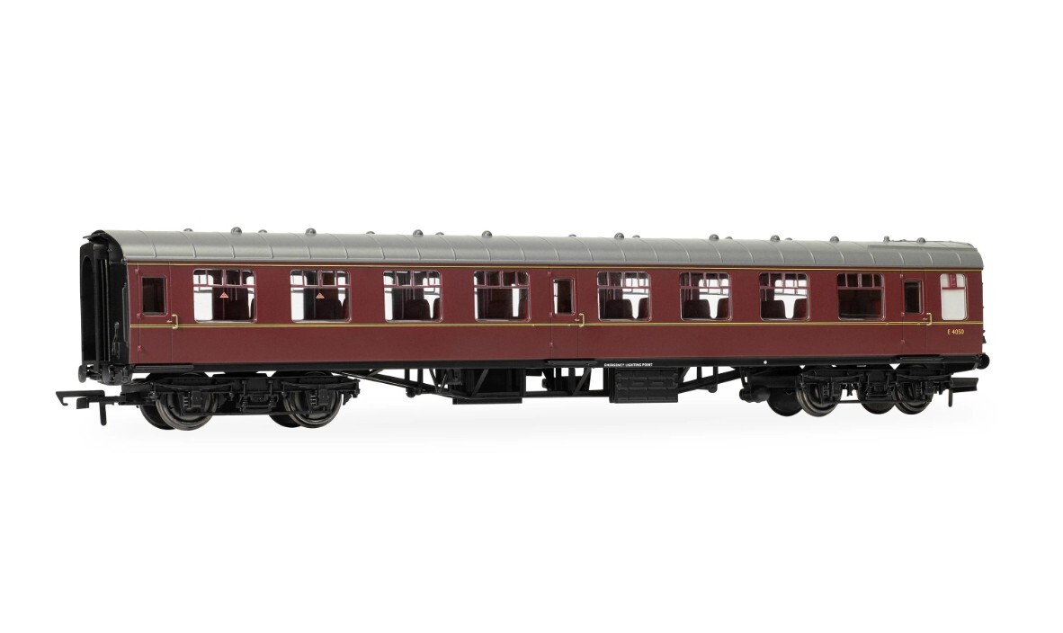 Hornby R40517 OO scale BR - MK1 Tourist - E4050 - Second Open Coach