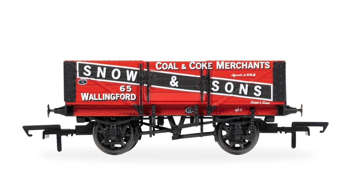Hornby R60305 OO scale Snow & Sons - 5 Plank Wagon - No. 65