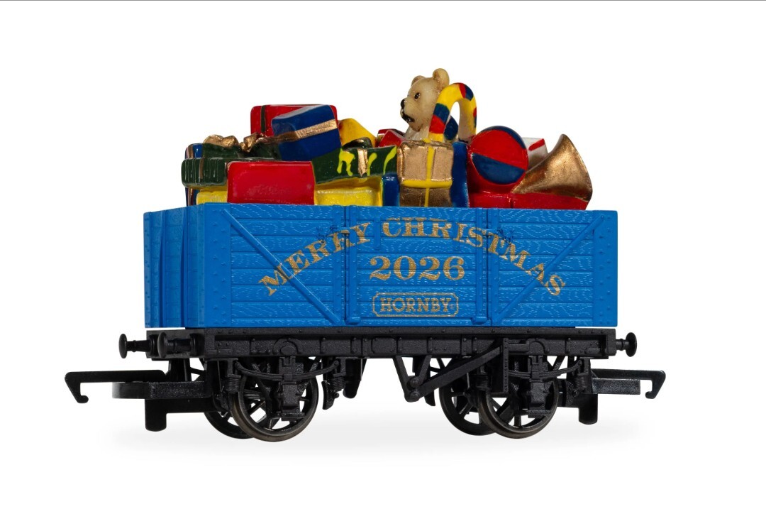 Hornby R60330 OO scale 2026 Christmas Wagon