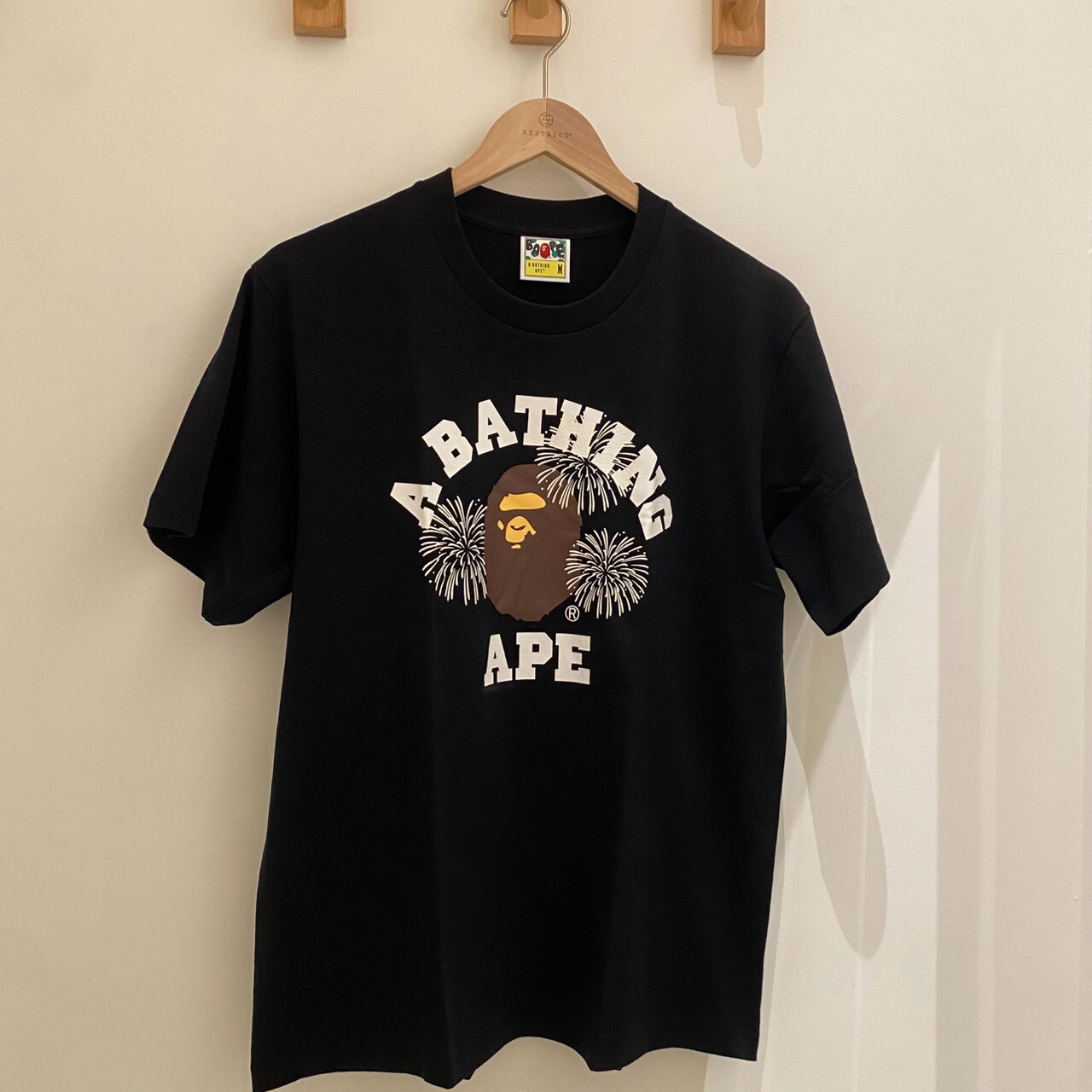 BAPE 繽紛夏日煙火大猿人頭短 T
