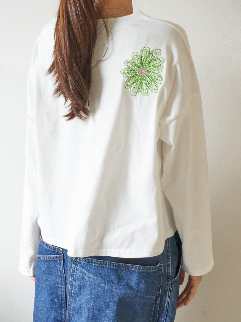 把小花穿在身上🌼立體花朵刺繡寬鬆長袖棉T