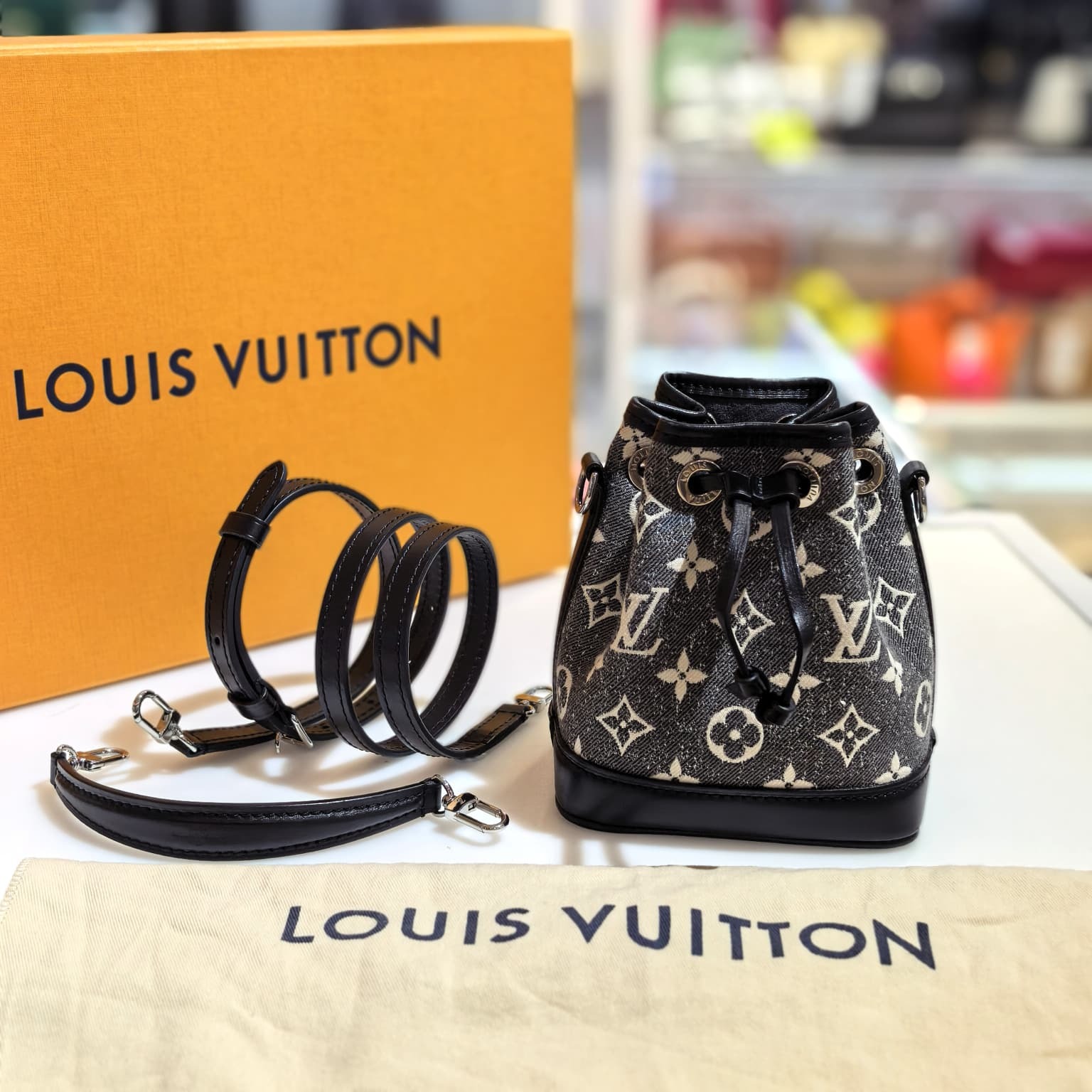 全新LV 水桶包,M46449, NANO NOE, 黑色洗水牛仔布 Monogram #BRAND NEW #香榭站正品