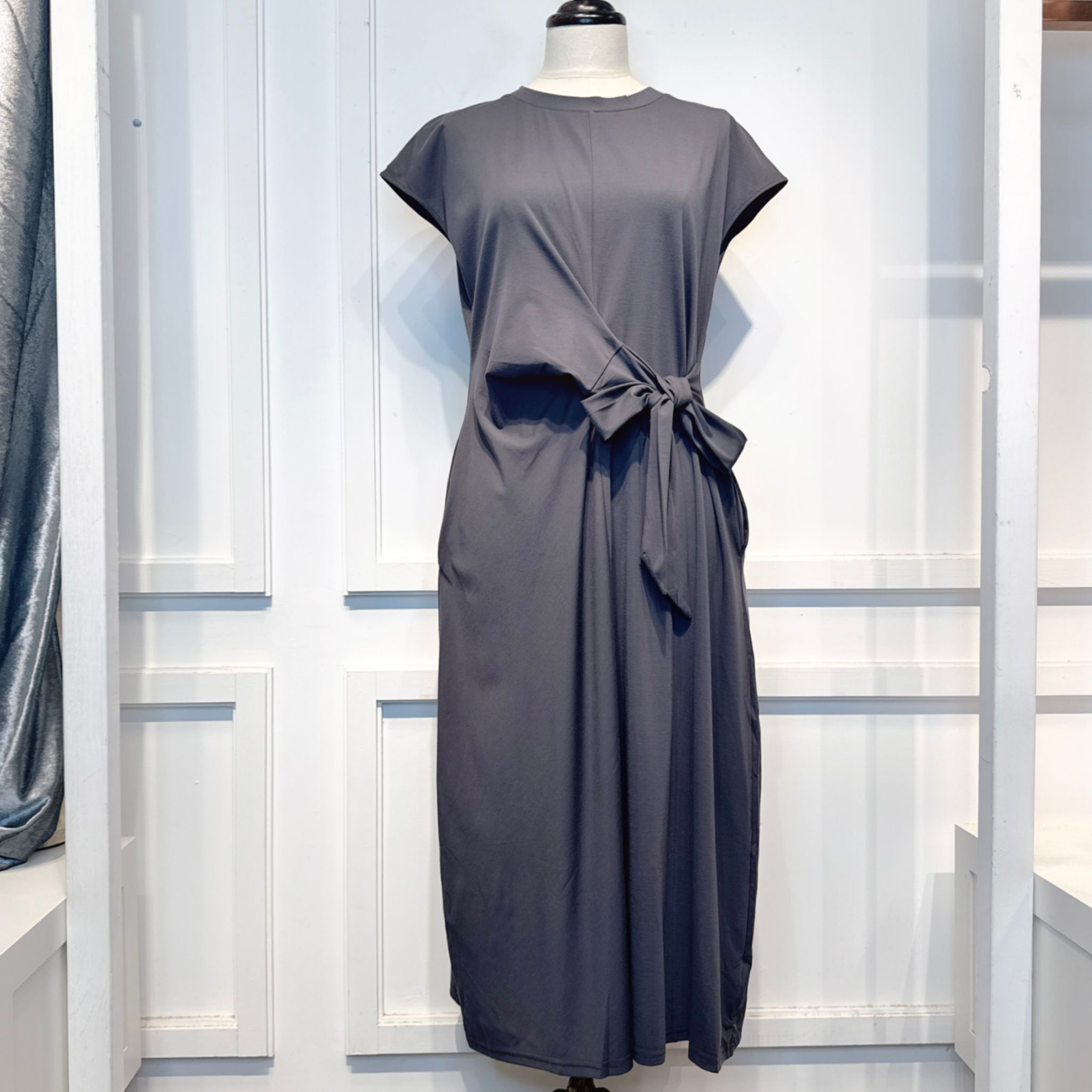 A21 LL9113-OnePieseDress_Grey_F -M