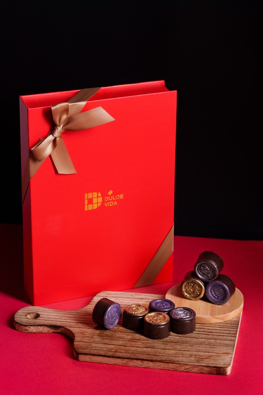Harbour moon chocolate gift box