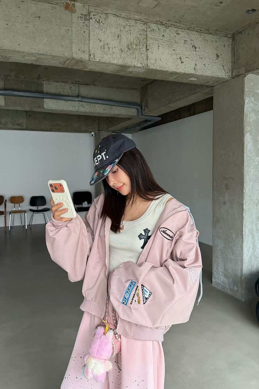 貼徽章連帽短夾克