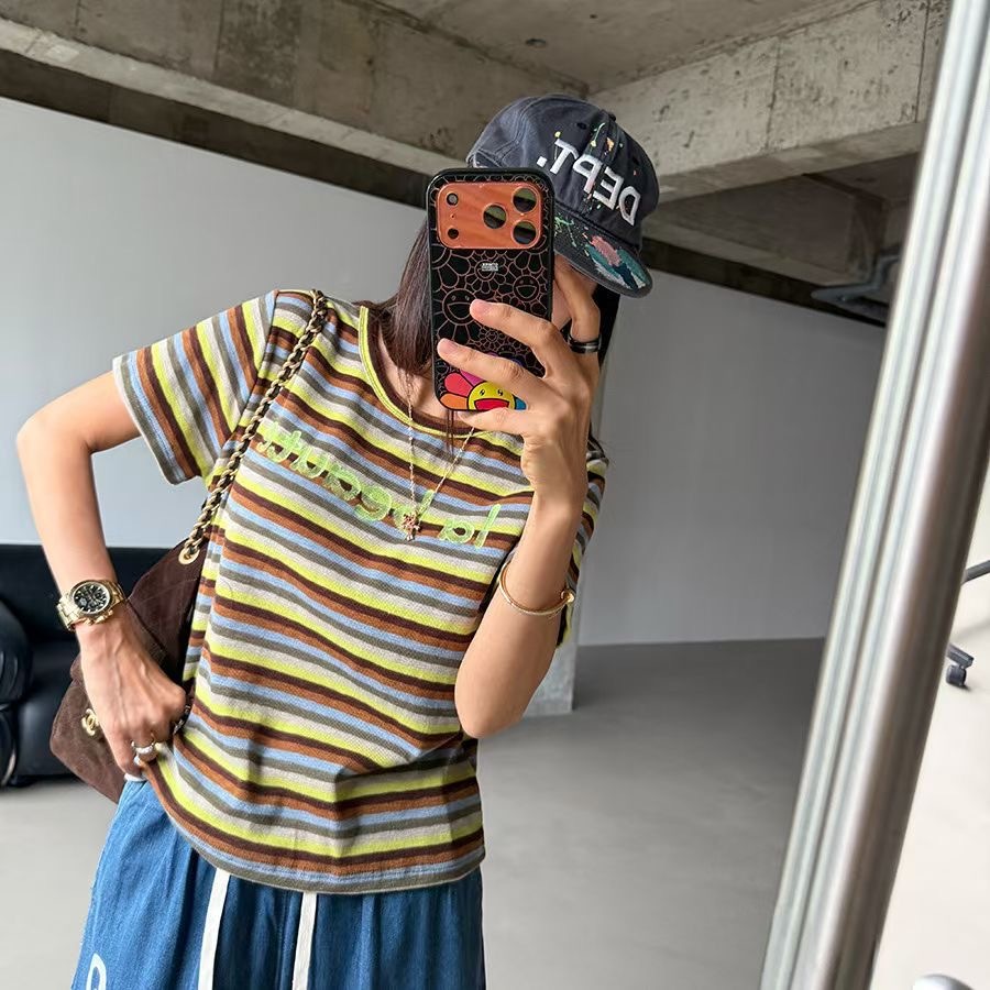 彩紅條紋文字短袖T
